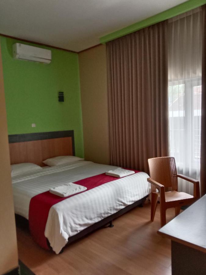 The New Orlinds Guest House Wonosari Екстер'єр фото