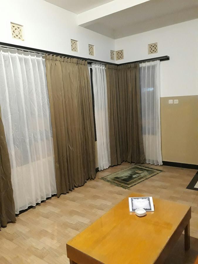 The New Orlinds Guest House Wonosari Екстер'єр фото
